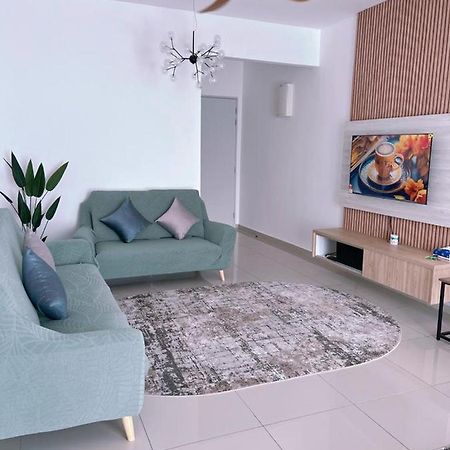 Apartamento The Halt Putrajaya Exterior foto
